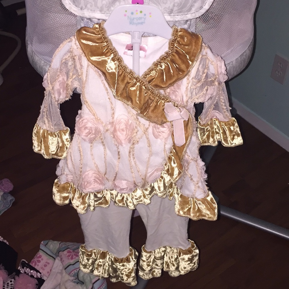 Floral shirt and pants set for baby girl